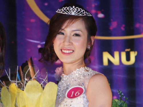 "Cô gái Nga" đoạt giải nhất Miss Ngoại Ngữ Hà Nội