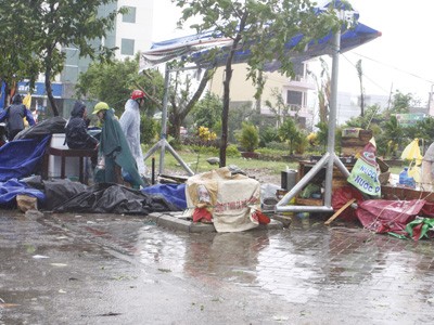 Bão số 11: Quốc lộ 1 tan hoang, ba người ở Quảng Nam tử vong