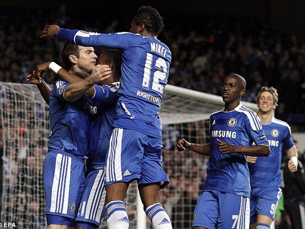 Niềm vui vào bán kết của các cầu thủ Chelsea bị ông thày cũ Mourinho dội gáo nước lạnh Ảnh: EPA