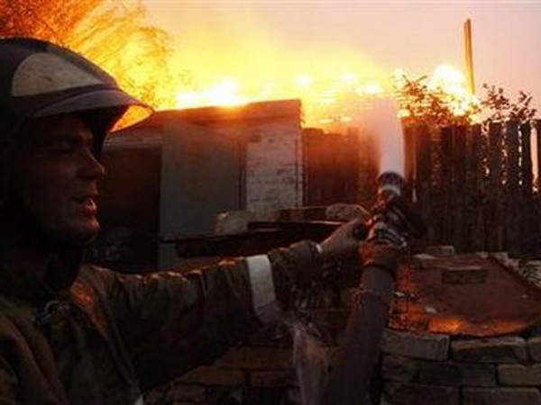 Nhiều quốc gia giúp Nga chiến đấu với ‘giặc lửa’