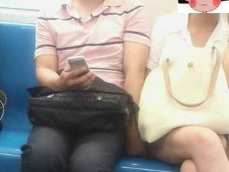 Yêu râu xanh sàm sỡ phụ nữ trên tàu điện ngầm