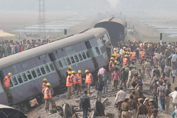Tai nạn tàu hỏa ở Ấn Độ, 15 người chết