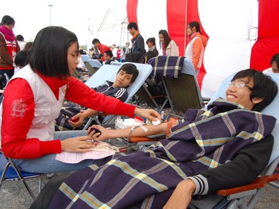Hiến máu tại Ngày hội Trái tim tình nguyện Ảnh: Phan Thảo