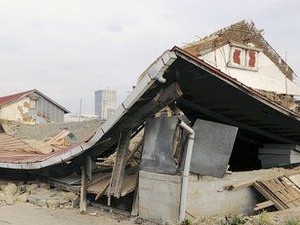 Hơn 130 người thương vong vì động đất