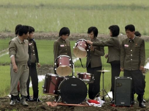 Triều Tiên lập ban nhạc hát cho... lúa