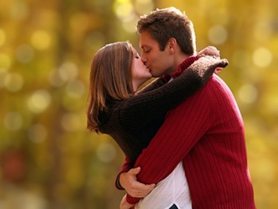 Những lợi ích sức khỏe bất ngờ của nụ hôn