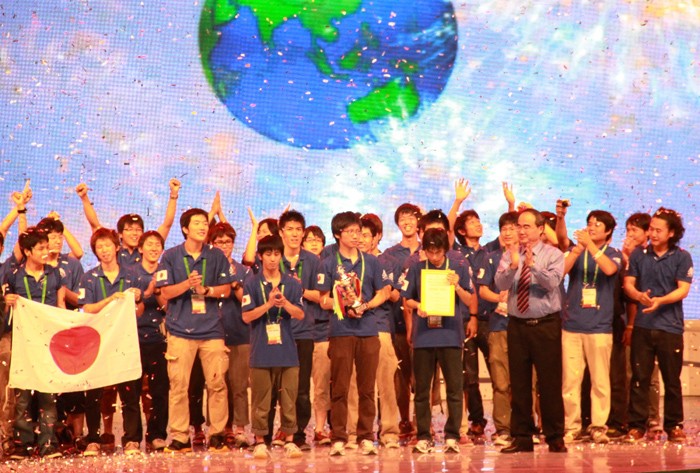 Nhật Bản vô địch ABU Robocon 2013
