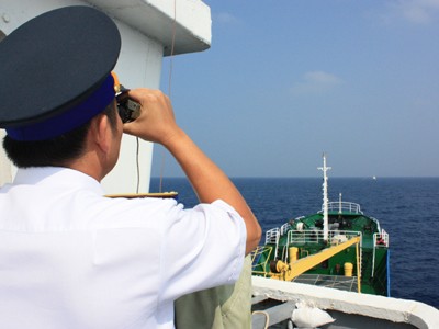 Lực lượng cảnh sát biển vùng 2 làm nhiệm vụ trên biển Ảnh: Nam Cường