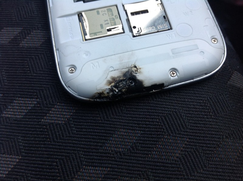Samsung Galaxy S3 bốc cháy vì quá nóng