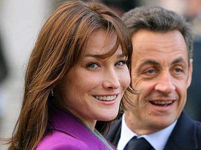 Phu nhân tổng thống Pháp sinh con gái