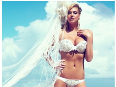 Kate Upton 'nóng bỏng' với bikini dành cho cô dâu