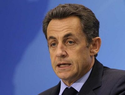 Ông Sarkozy bị tố quấy rối tình dục tại điện Elysee
