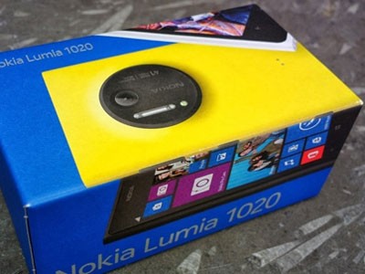 Smartphone đầu bảng Lumia 1020 tiếp tục bị hạ giá