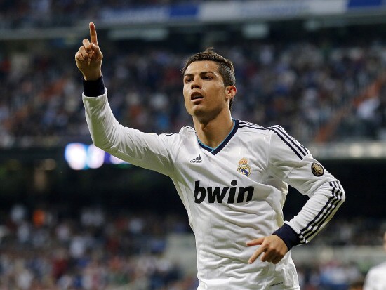 PSG sẵn sàng chi 100 triệu euro để mua Ronaldo