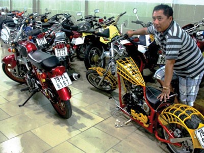 Ông chủ trạm xăng sưu tập 100 xe máy