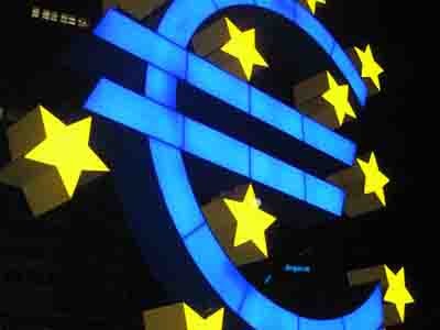 Châu Âu đẩy mạnh cắt giảm thâm hụt ngân sách