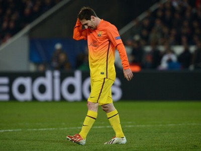 Messi và Mascherano chấn thương sau trận hòa tóe lửa với PSG