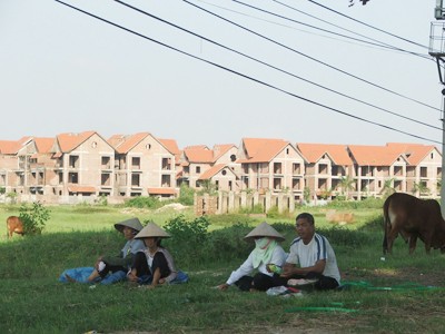 Hàng loạt dự án bất động sản tại huyện Mê Linh - Hà Nội sau khi thu hồi của dân đã bị bỏ hoang nhiều năm Ảnh: Minh Tuấn