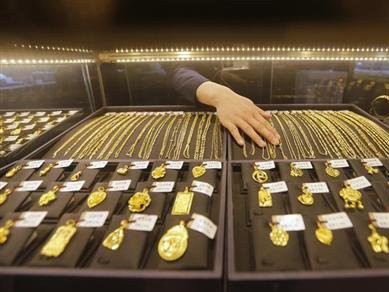 Các ngân hàng trả nợ trên 100 tấn vàng