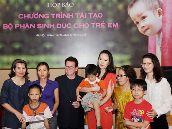 Thụy Vân: Đồng hành cùng các em bé không may mắn