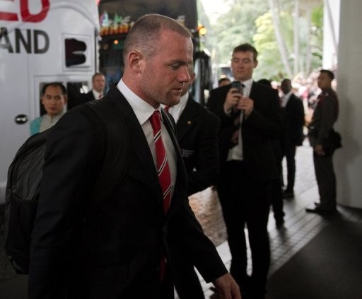 Chấn thương tại Thái, Rooney về Anh