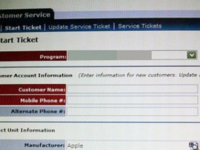iPhone 4S trắng rò rỉ trong hệ thống AT&T