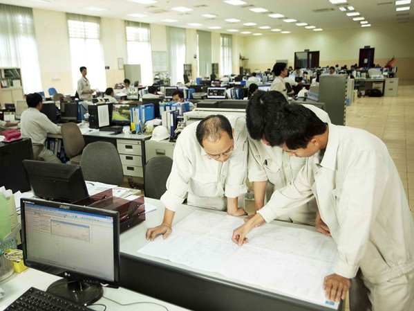 Các chuyên gia Nhật Bản tại một công ty ở Việt Nam