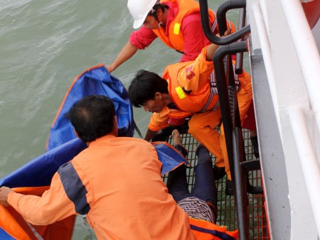 Tìm thấy 5 thi thể nạn nhân vụ lật tàu ở Cần Giờ