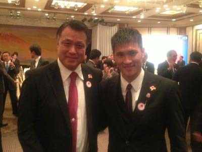 Công Vinh khoe ảnh dự tiệc cùng Thủ tướng Nhật