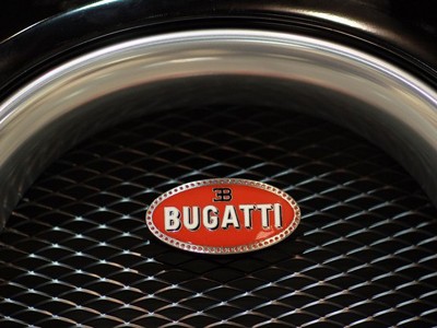 SSC ‘nhăm nhe’ đoạt lại ngôi tốc độ từ Bugatti