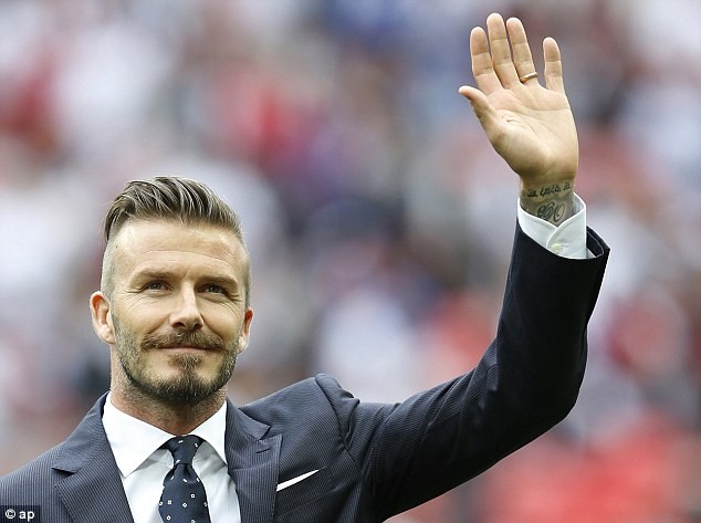 David Beckham từ giã sân cỏ ở tuổi 38