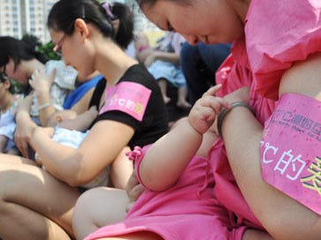Trung Quốc: Nghề vú nuôi hốt bạc