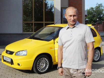 Thủ tướng Putin tự lái xe vi hành dọc đất nước