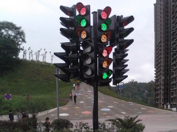 Đèn giao thông khó hiểu nhất trên thế giới