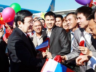 Chủ tịch nước gặp gỡ người Việt tại Vladivostok