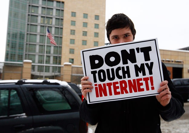 Mỹ đặt máy chủ theo dõi internet toàn cầu tại Moscow?