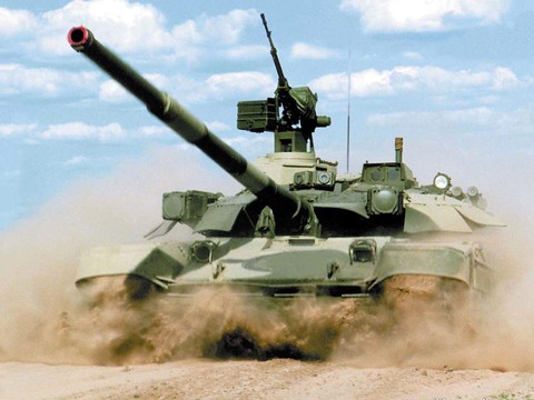 Ấn Độ đặt mua vũ khí hạng nặng của Nga