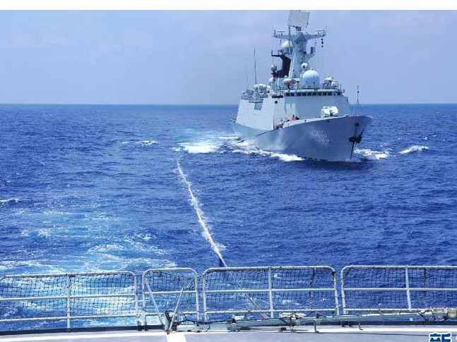 Hải quân Trung Quốc rầm rộ tập trận ở Biển Đông