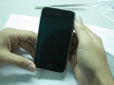 Công nghệ 'nấu' iPhone cũ thành mới tại Việt Nam