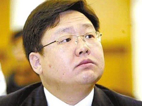 Tỷ phú Từ Minh, năm nay 41 tuổi, từng là người giàu thứ 8 ở Trung Quốc vào năm 2005, theo xếp hạng của tạp chí Forbes.