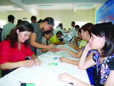 Nhiều khách hàng bốc thăm mua nhà thu nhập thấp tại khu đô thị Đặng Xá, Gia Lâm, Hà Nội nhưng không quay lại ký hợp đồng Ảnh: Phong Cầm