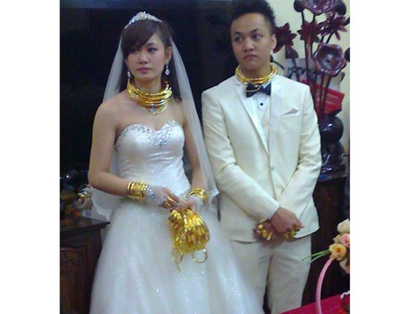 'Núi' vàng trong đám cưới bạn trẻ ở Lạng Sơn