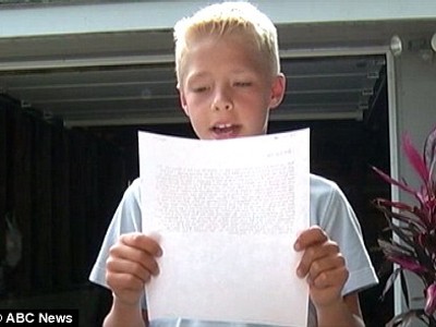 Cậu bé 10 tuổi gây sốt cư dân mạng