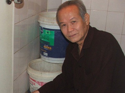 Nhiều hộ dân phường Phúc Tân, Hoàn Kiếm, Hà Nội khát nước sạch