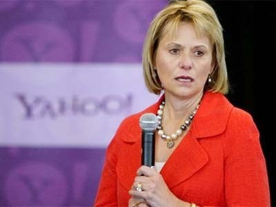 Giám đốc điều hành Yahoo! bị sa thải qua điện thoại