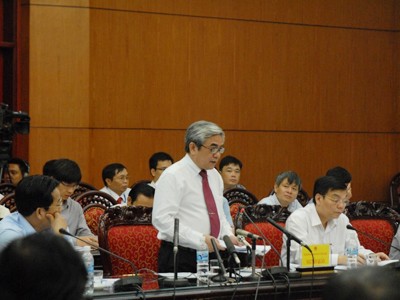 Bộ trưởng Khoa học & Công nghệ Nguyễn Quân giải trình tại phiên họp
