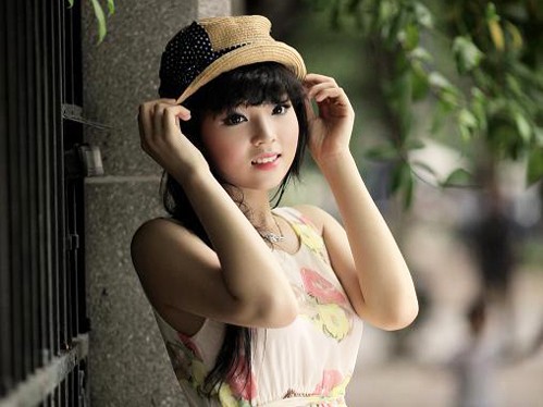 Ngắm khuôn mặt xinh đẹp như hoa hậu của hotgirl chuyên Lê Hồng Phong