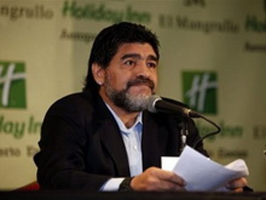 Maradona tiết lộ lý do bị sa thải. Ảnh AP