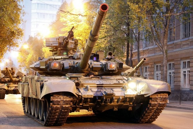 Nga hiện đại hóa tăng T-72, T-90
