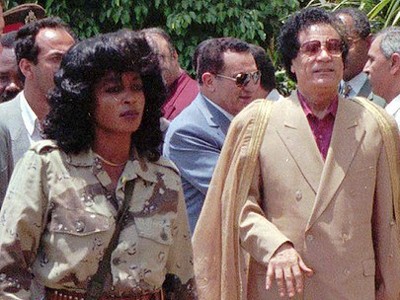 Nữ vệ sỹ đồng trinh tố ông Gaddafi hãm hiếp